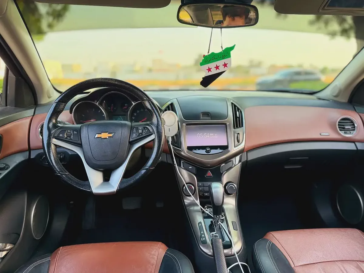 Chevrolet Cruze LT 2016 GCC Specs - Well Maintained-12-12