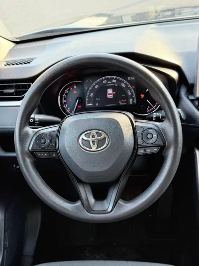 Toyota RAV4 XLE-9