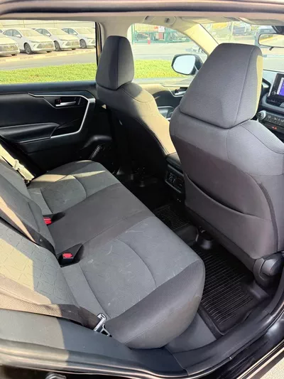 Toyota RAV4 XLE-15