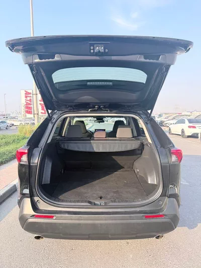 Toyota RAV4 XLE-20