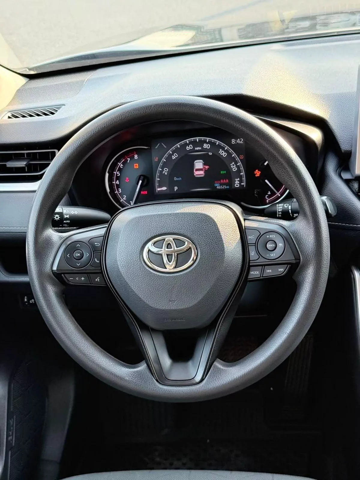 Toyota RAV4 XLE-9-0