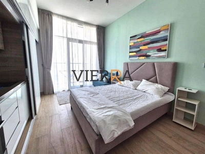 Upgraded and Fully Furnished | Premium Location-5