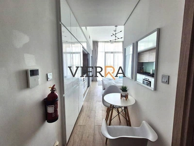 Upgraded and Fully Furnished | Premium Location-6