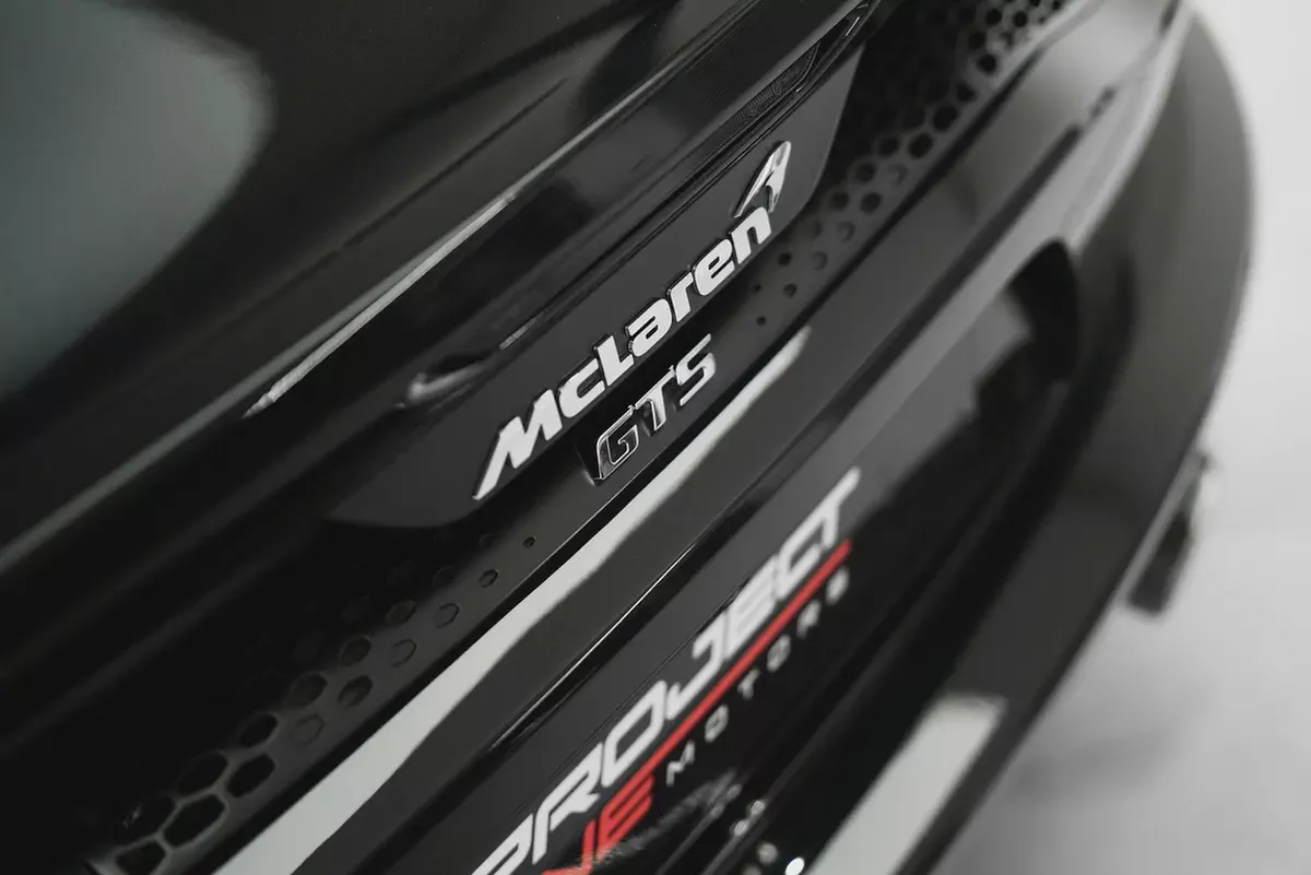 2025 MCLAREN GTS WITH WARRANTY  SERVICE CONTRACT-15-15
