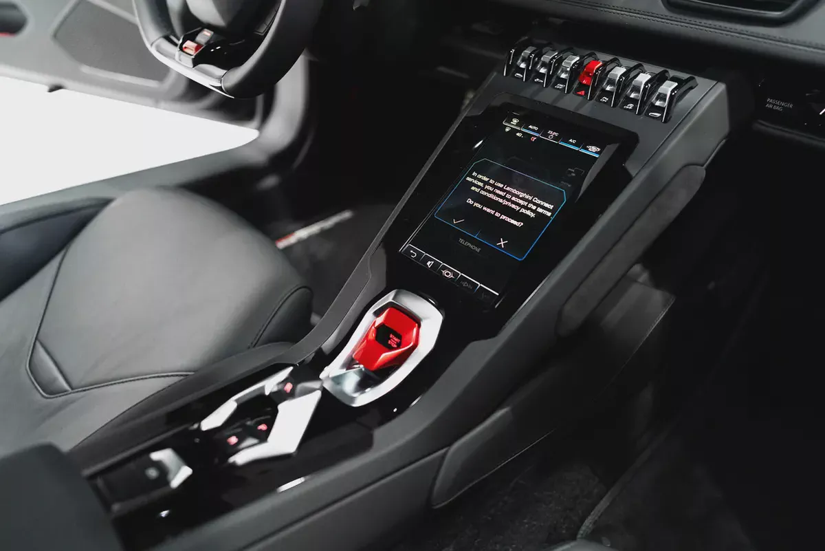HURACAN EVO | DELIVERY MILEAGE | BRANDING PACKAGE | FRONT SUSPENSION LIFTER-11-11