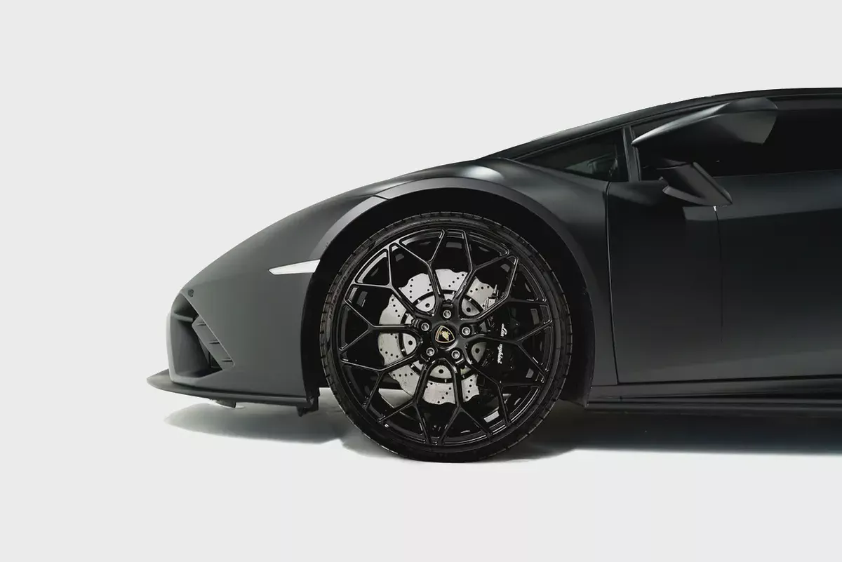 HURACAN EVO | DELIVERY MILEAGE | BRANDING PACKAGE | FRONT SUSPENSION LIFTER-5-5