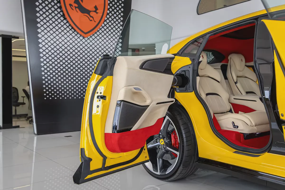 FERRARI PUROSANGUE | FULL CARBON INTERIOR | FULLY LOADED | 2025 (Warranty  Service Contract)-16-16