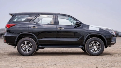 Toyota Fortuner Toyota Fortuner 2.7L Petrol 4X4 MY2025-4