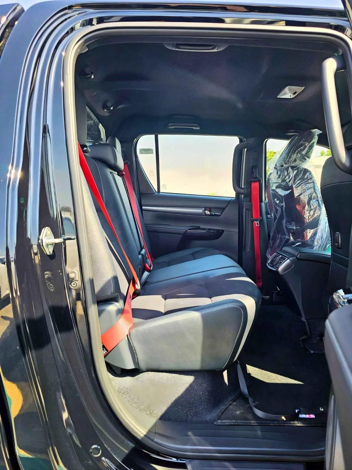 Toyota Hilux GR SPORT WITH BULBAR / 2.8L DIESEL V4 / RADAR / 360*CAMERA / DRIVER PWR SEATS WITH LATHER (CODE# HGR-10-0