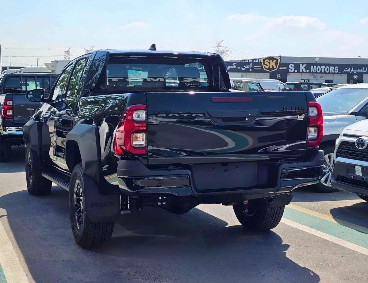 Toyota Hilux GR SPORT WITH BULBAR / 2.8L DIESEL V4 / RADAR / 360*CAMERA / DRIVER PWR SEATS WITH LATHER (CODE# HGR-5-0