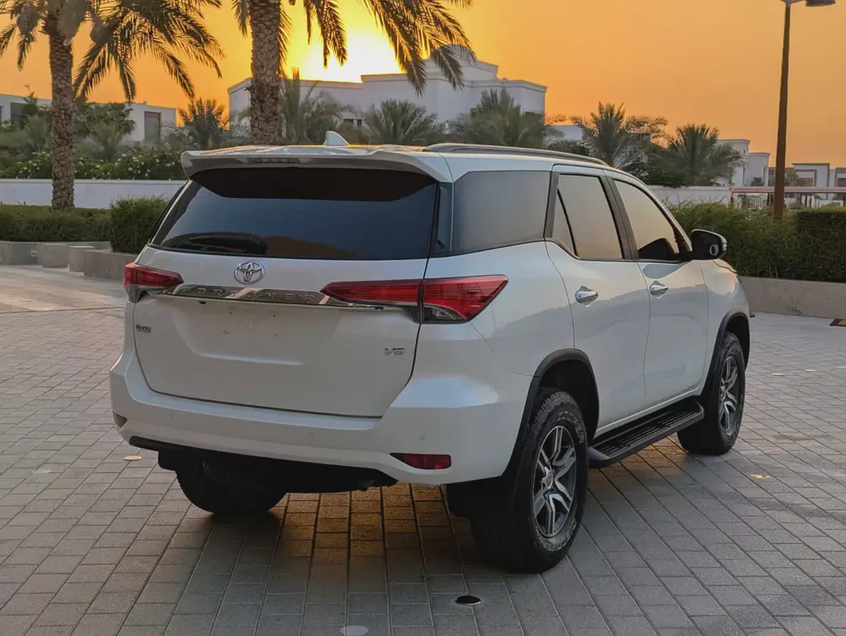 2021 Toyota Fortuner GXR 4.0L V6 GCC Specs | 4WD | Full Service History | Excellent Condition-6-6