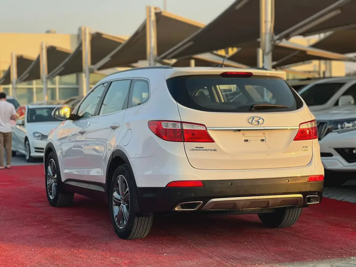 2016 | Hyundai Santa - Fe |  V6 | 7 Seaters | GCC | 3.3L | Ref#885-3-3
