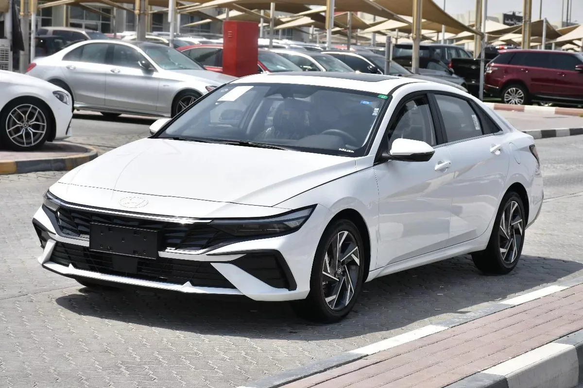 HYUNDAI ELANTRA LUXURY 2025 | WHITE LIKE-6-6