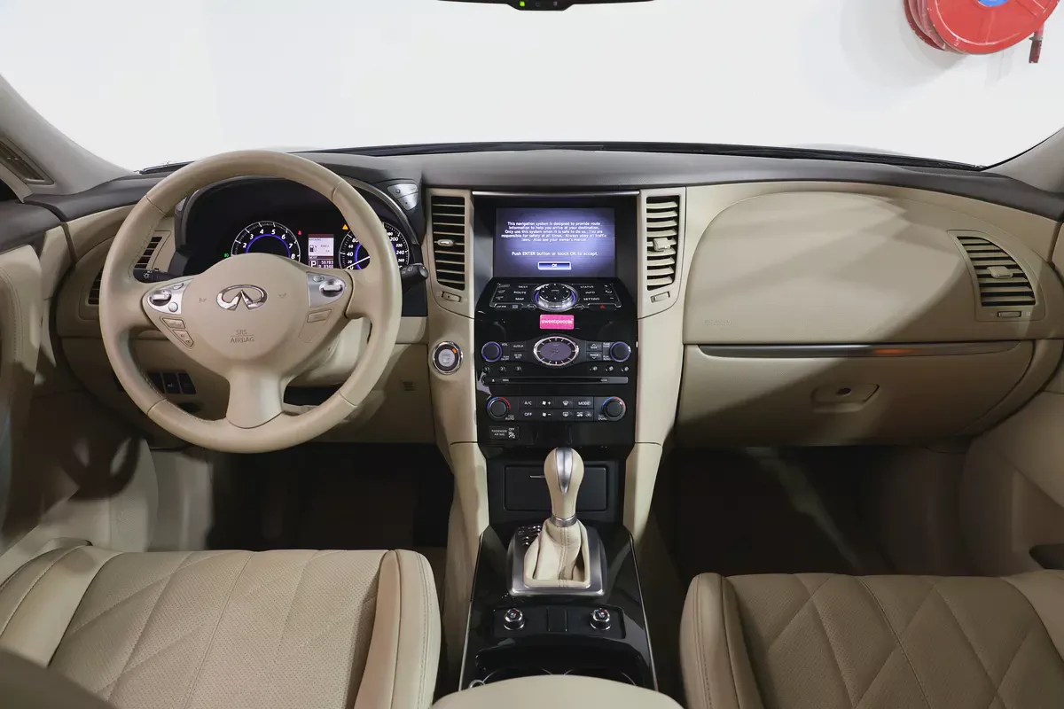 Pristine 2020 Infiniti QX70 Luxury | GCC Specs | Low Mileage-10-10
