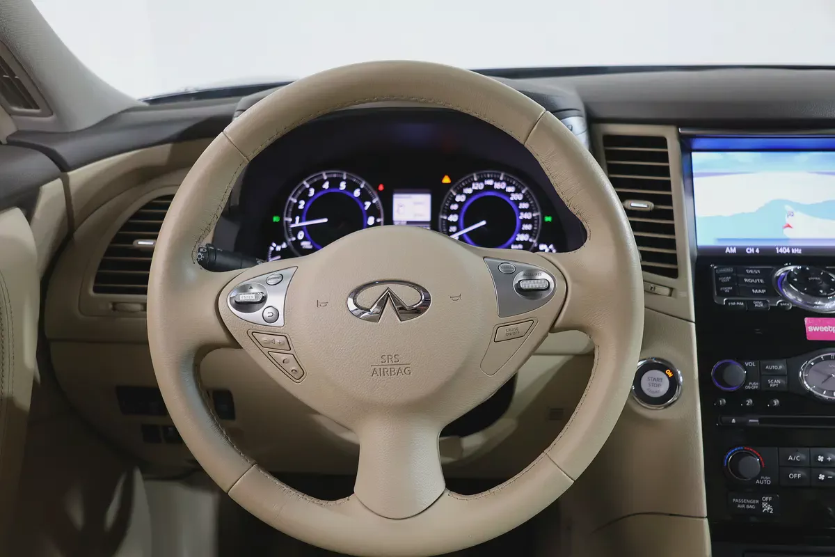 Pristine 2020 Infiniti QX70 Luxury | GCC Specs | Low Mileage-13-13
