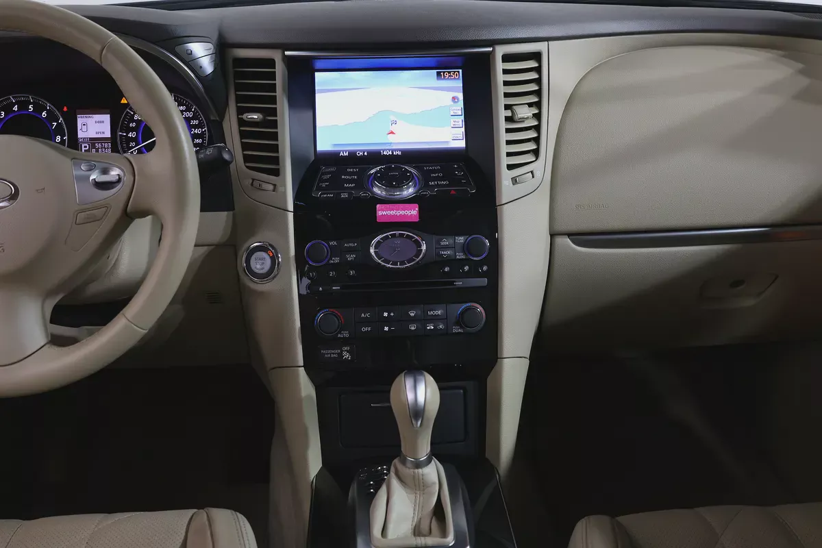 Pristine 2020 Infiniti QX70 Luxury | GCC Specs | Low Mileage-15-15