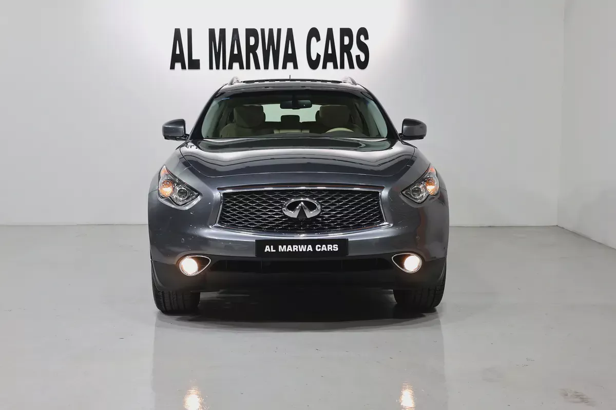 Pristine 2020 Infiniti QX70 Luxury | GCC Specs | Low Mileage-4-4