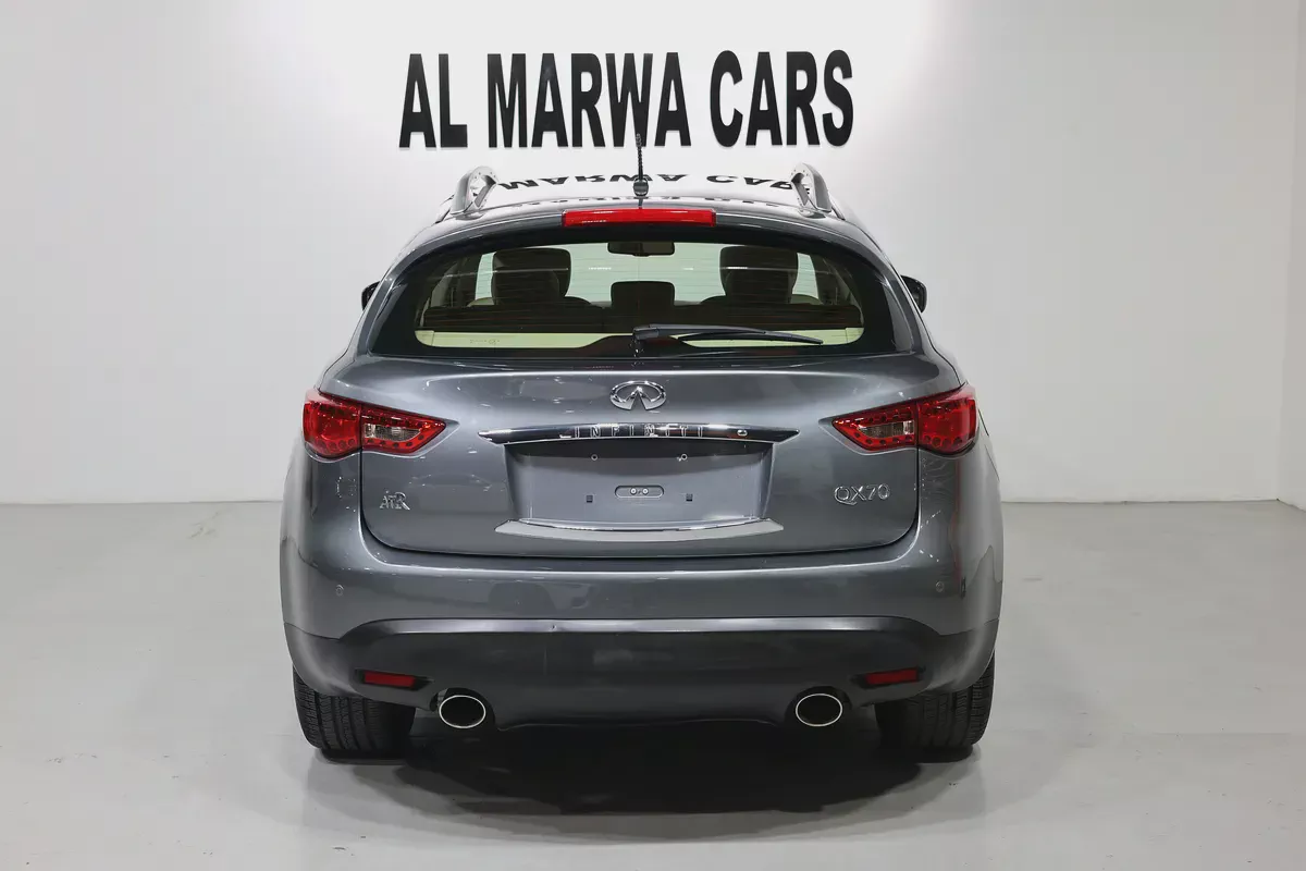 Pristine 2020 Infiniti QX70 Luxury | GCC Specs | Low Mileage-5-5