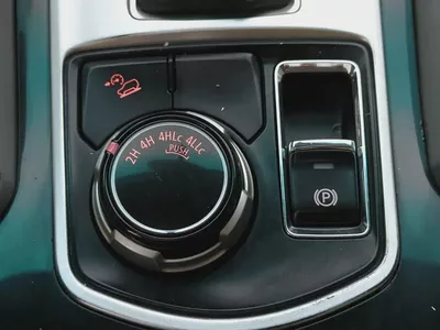 MITSUBISHI MONTERO SPORT 2019 GLS 4WD FULL OPTION GCC IN EXCELLENT CONDITION-15