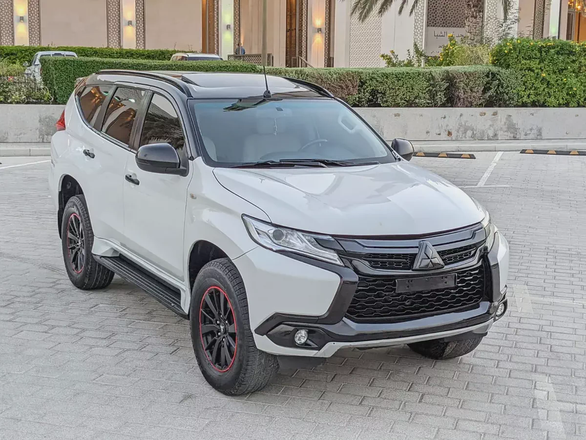 MITSUBISHI MONTERO SPORT 2019 GLS 4WD FULL OPTION GCC IN EXCELLENT CONDITION-2-2