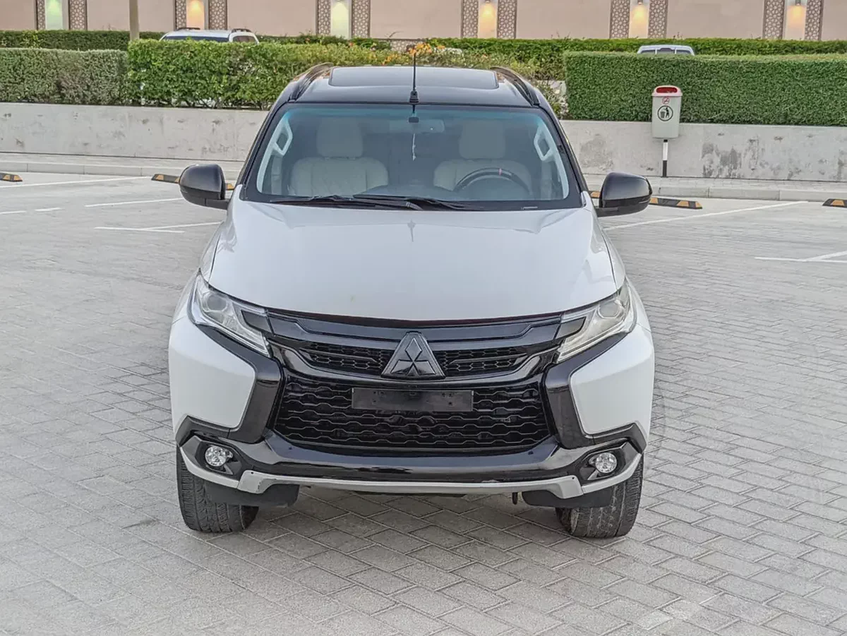 MITSUBISHI MONTERO SPORT 2019 GLS 4WD FULL OPTION GCC IN EXCELLENT CONDITION-4-4