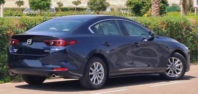 932-MONTHLY | MAZDA 3 | 2025 MODEL | 2.0L | GCC SPECS | CRUISE CONTROL I GPS I ACCIDENT FREE-3