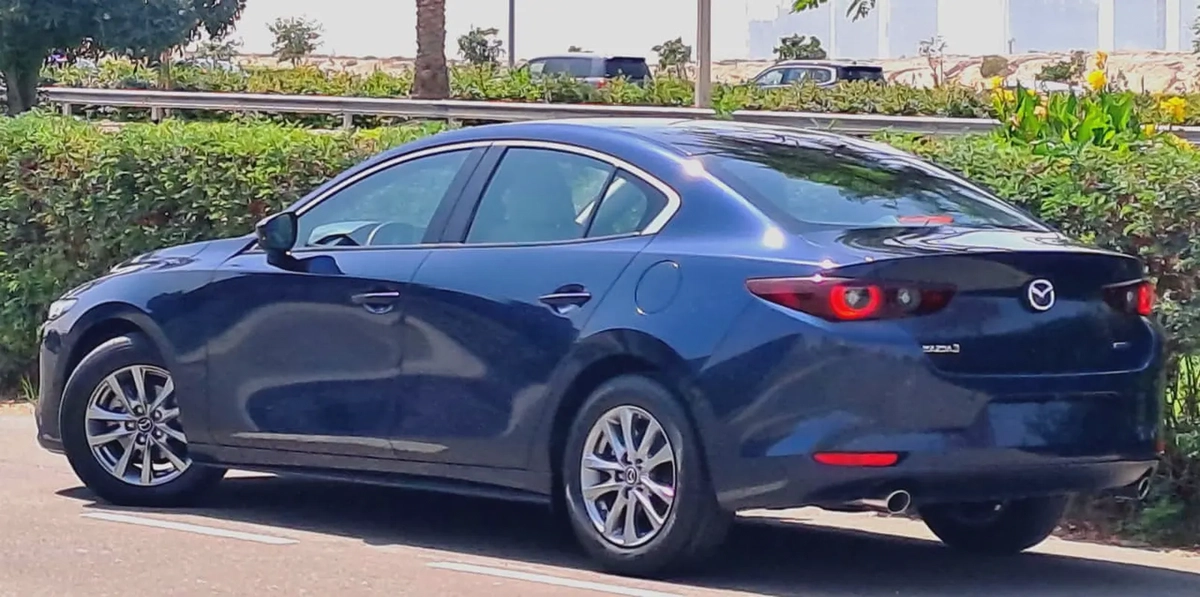 932-MONTHLY | MAZDA 3 | 2025 MODEL | 2.0L | GCC SPECS | CRUISE CONTROL I GPS I ACCIDENT FREE-4-4