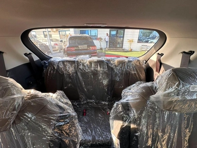 Kia Carnival Brand New Kia Carnival 2026 9 seats-16