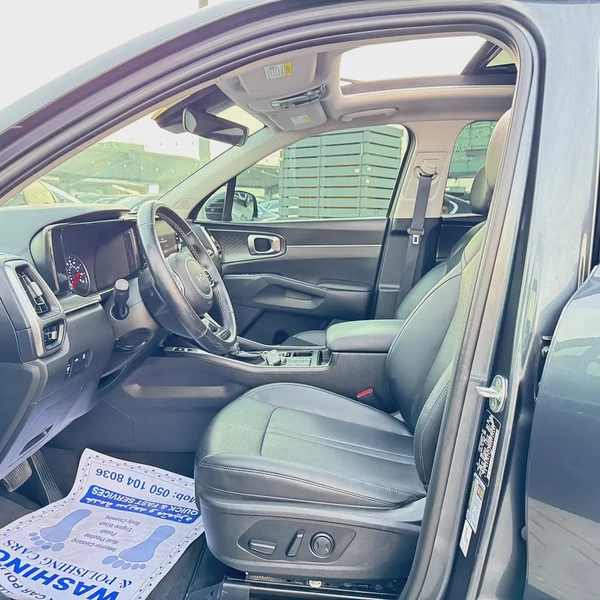 Kia Sorento EX 2022 – Panoramic Sunroof