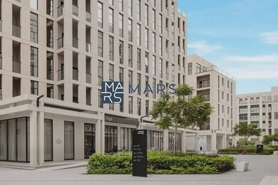 | Spacious | Kitchen Appliances |. Community View |-0