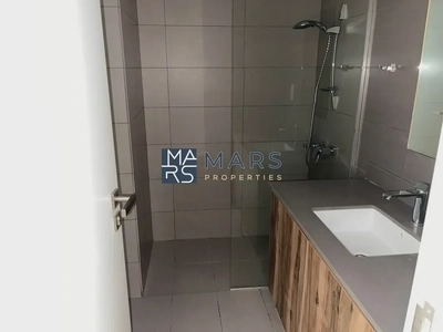 | Spacious | Kitchen Appliances |. Community View |-1
