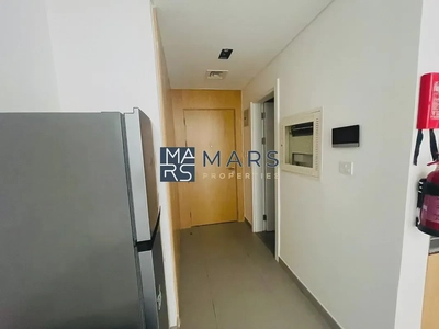 | Spacious | Kitchen Appliances |. Community View |-6