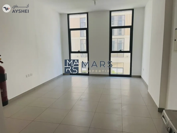 | Spacious | Kitchen Appliances |. Community View |