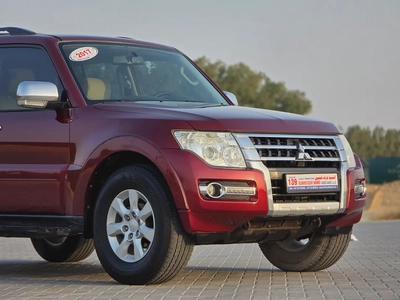 Mitsubishi Pajero GLS 2017 GCC Specs-5