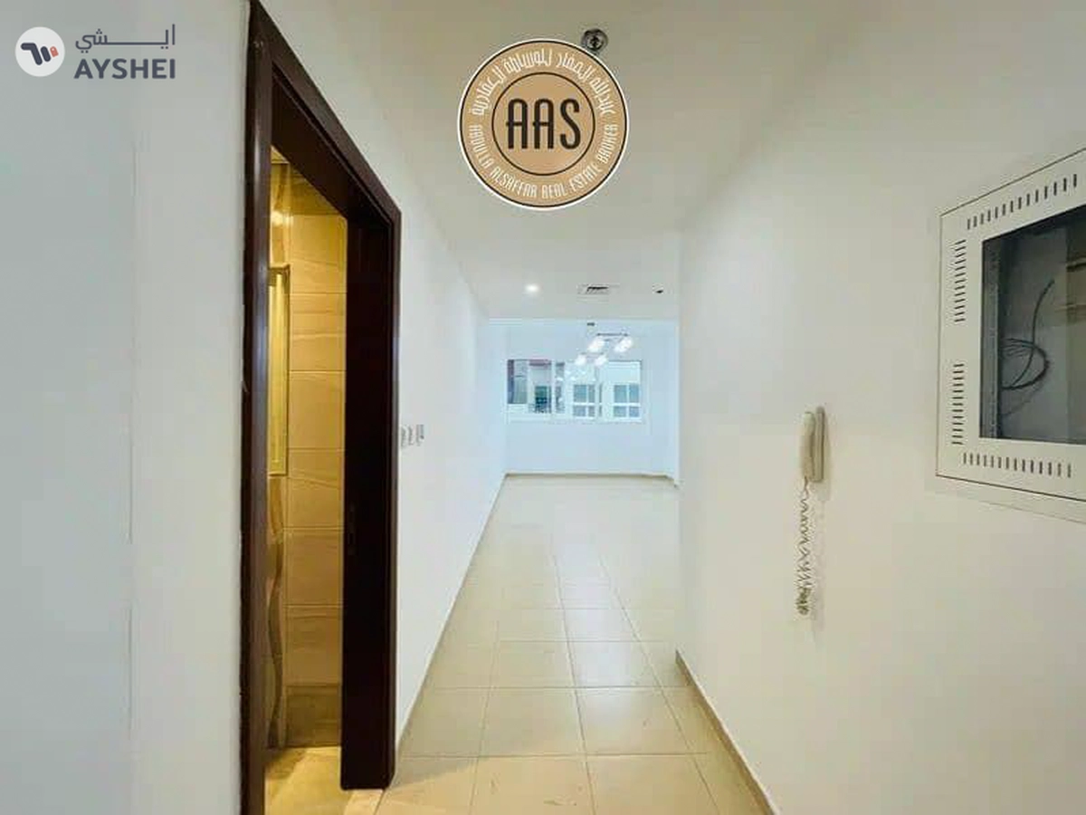 In prime location huge 2bhk with all amenities-10-10