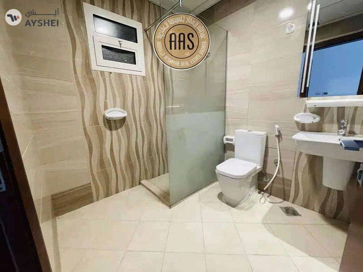In prime location huge 2bhk with all amenities-13-13