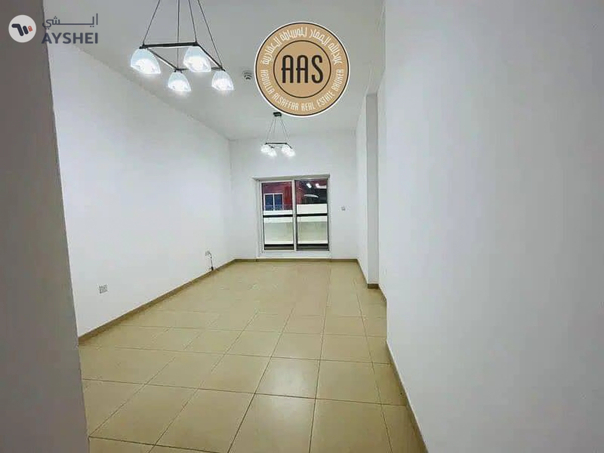 In prime location huge 2bhk with all amenities-1-1