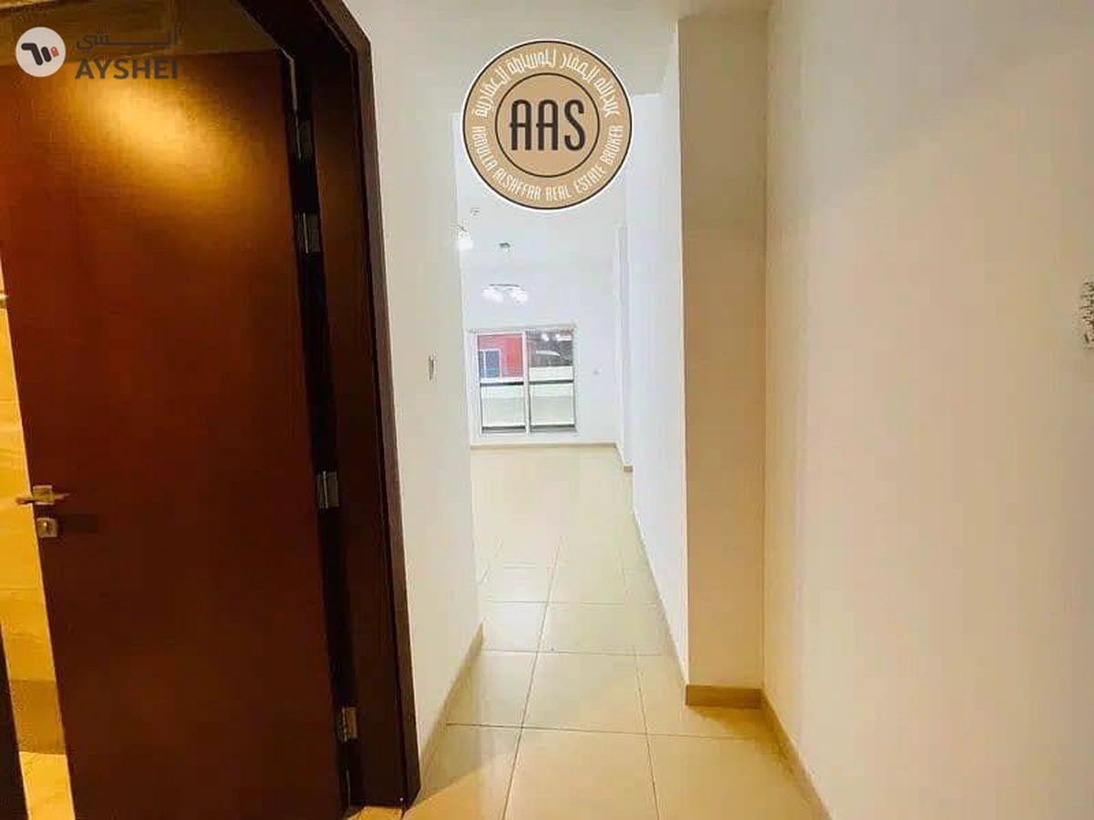 In prime location huge 2bhk with all amenities-5-5