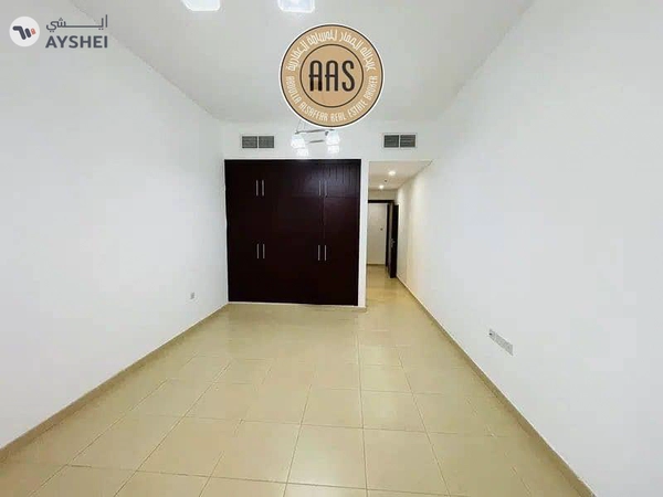 In prime location huge 2bhk with all amenities