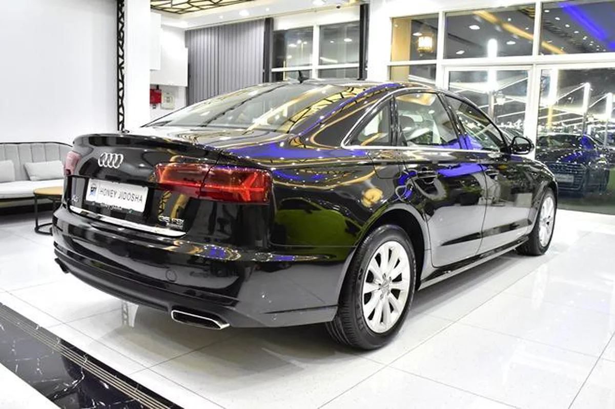 Audi A6 35FSi Quattro ( 2016 Model ) in Black Color GCC Specs-6-6