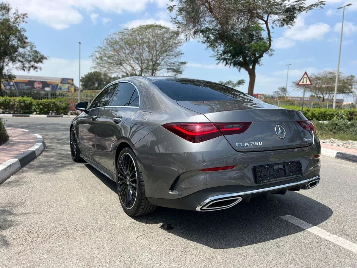 Mercedes Benz CLA250 PREMIUM-2-0