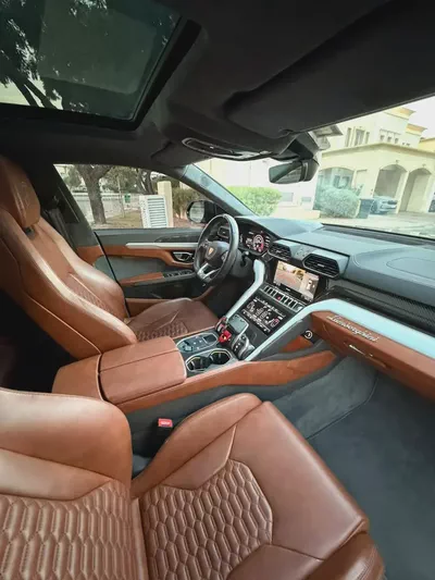 2021 Lamborghini Urus GCC Specs 55,000 km (Full History) Lambo Service Package-8