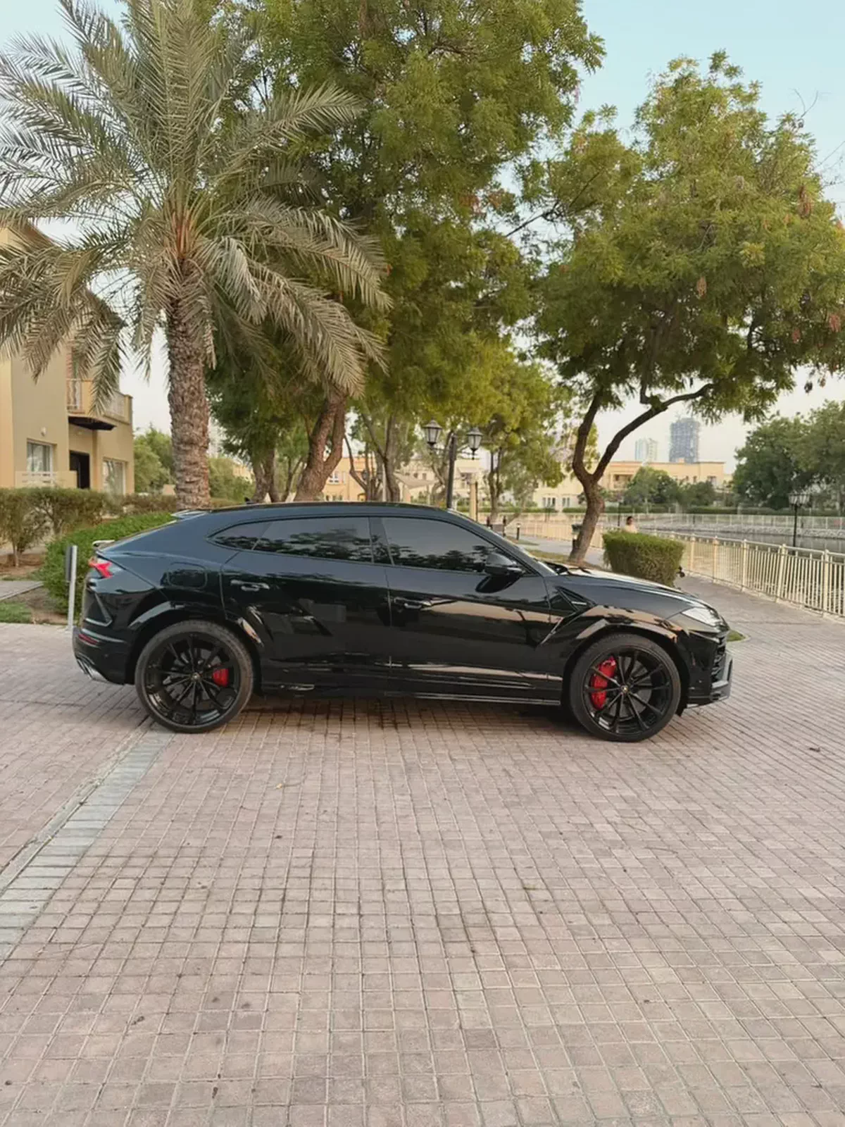 2021 Lamborghini Urus GCC Specs 55,000 km (Full History) Lambo Service Package-1-1