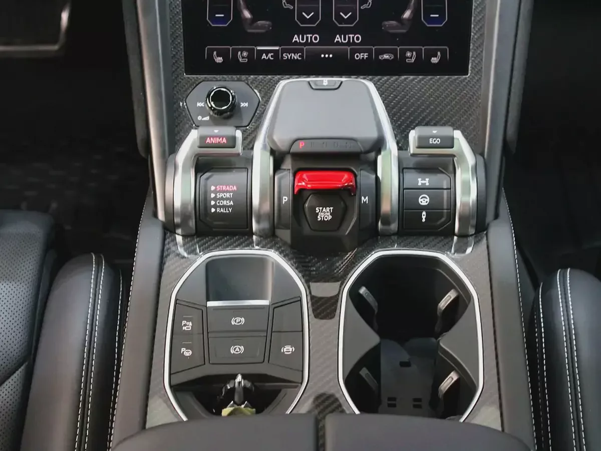 2024 - Lamborghini Urus Performante-18-18