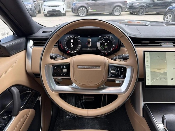 Land Rover Range Rover P460E Plug in Hybrid Brand New * Export Price *
