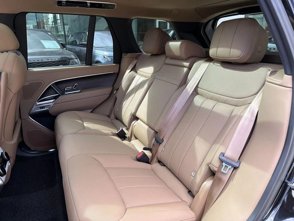 Land Rover Range Rover P460E Plug in Hybrid Brand New * Export Price *
