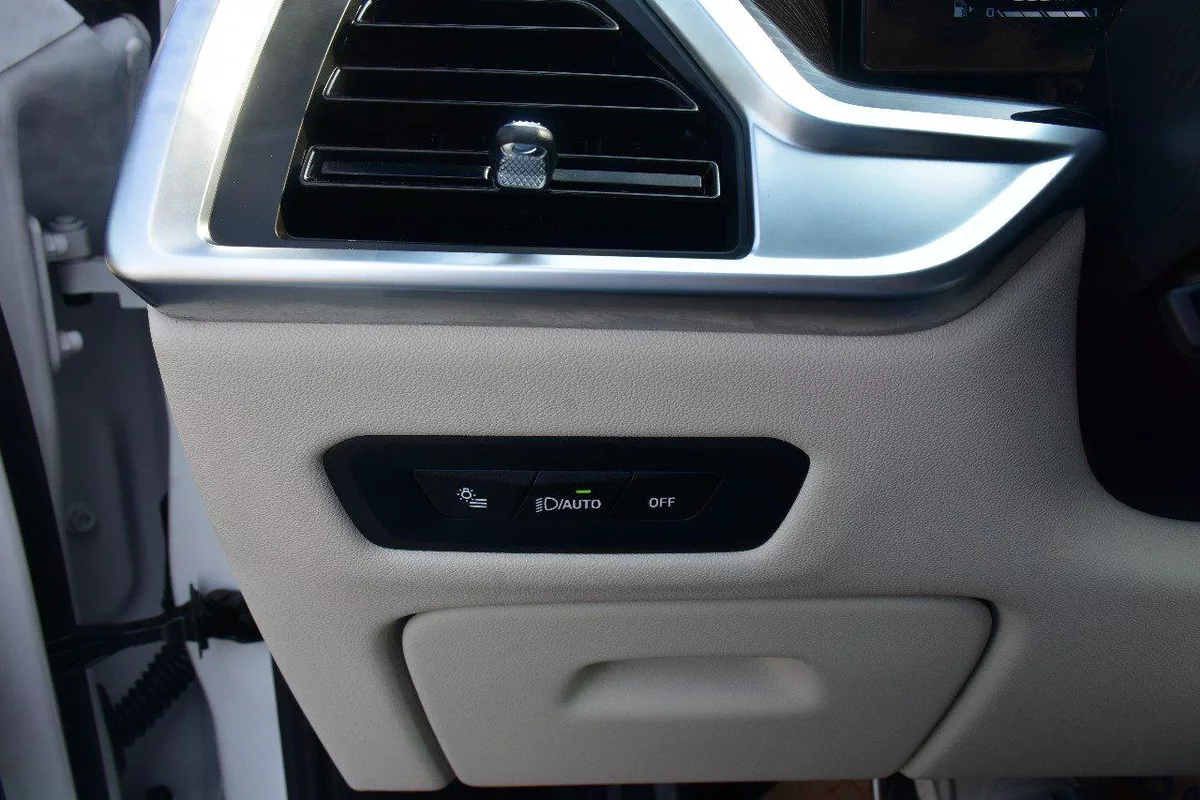 BMW X6 M60i X-DRIVE 2025 | WHITE-3-3