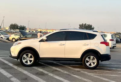 Toyota RAV4  2014 Toyota Rav4 Full Option 2.5L V4 - Sunroof - Rear Camera - Leather Seat - Japanese Specs-3