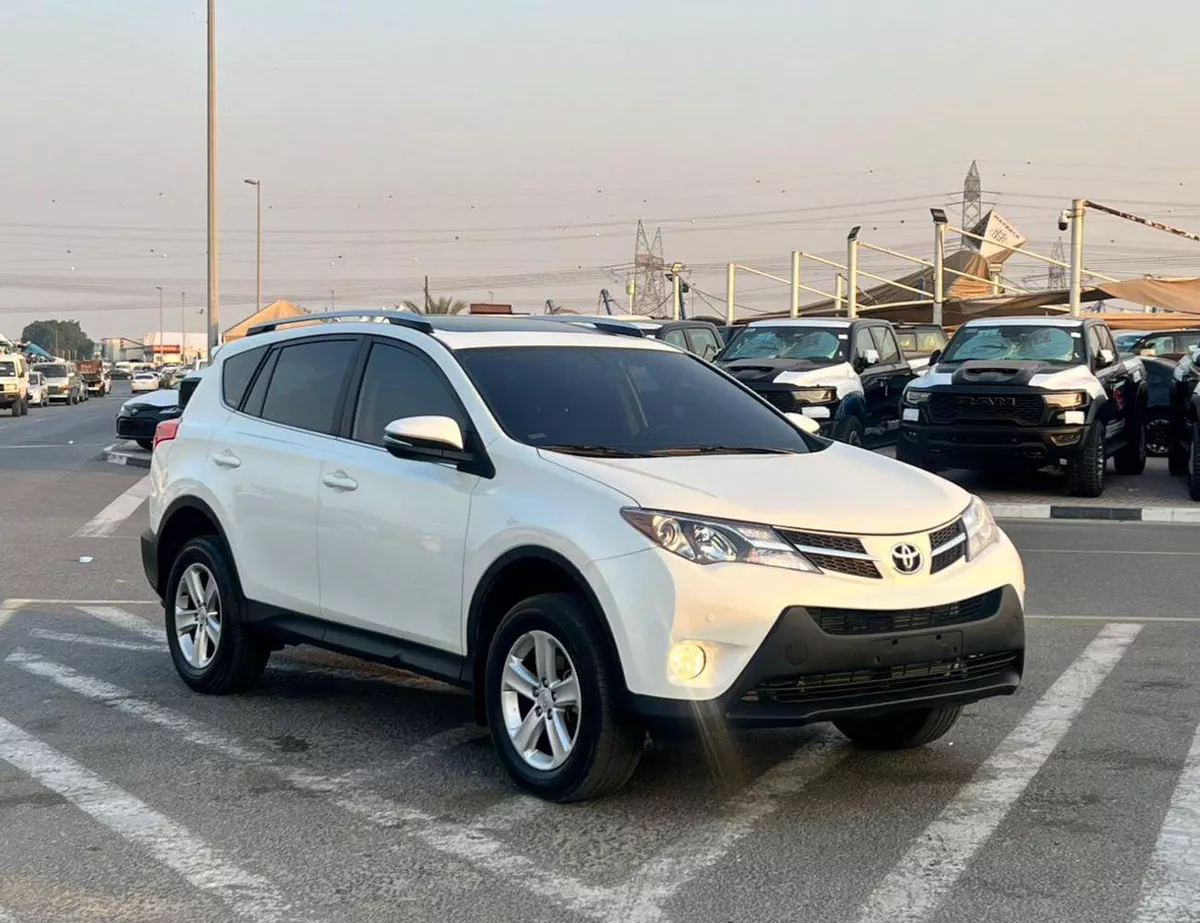 Toyota RAV4  2014 Toyota Rav4 Full Option 2.5L V4 - Sunroof - Rear Camera - Leather Seat - Japanese Specs