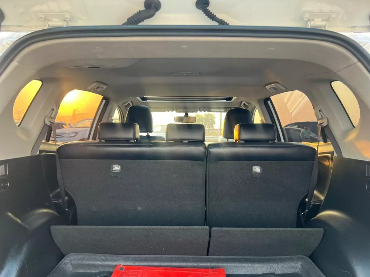 Toyota RAV4  2014 Toyota Rav4 Full Option 2.5L V4 - Sunroof - Rear Camera - Leather Seat - Japanese Specs-19-0